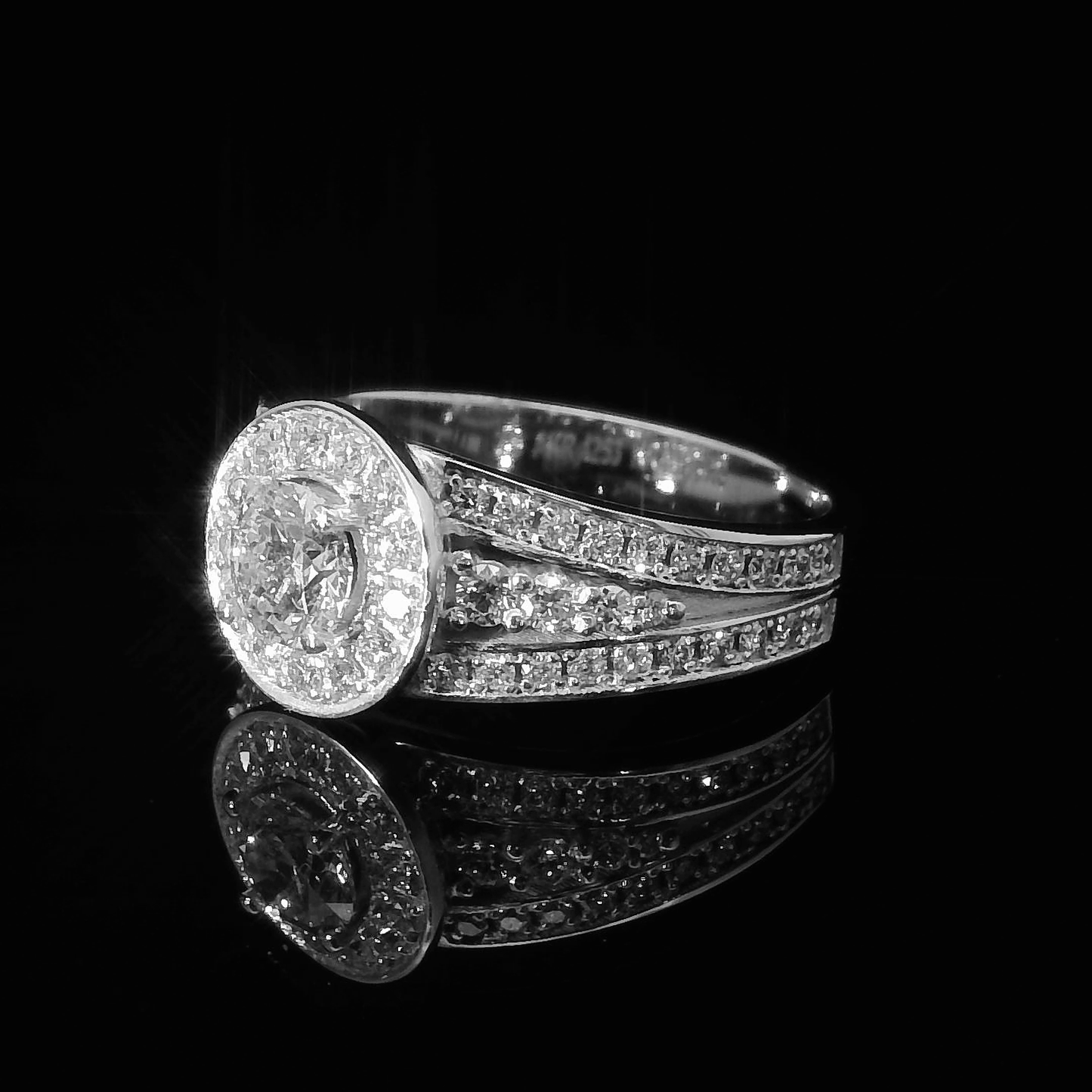 GIA Diamond Engagement Ring - 18kt White Gold