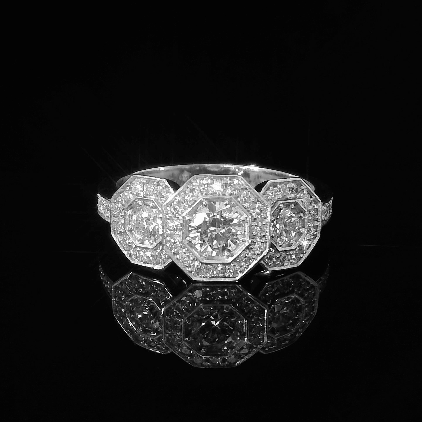 Natural GIA Diamond Engagement Ring - 18kt White Gold