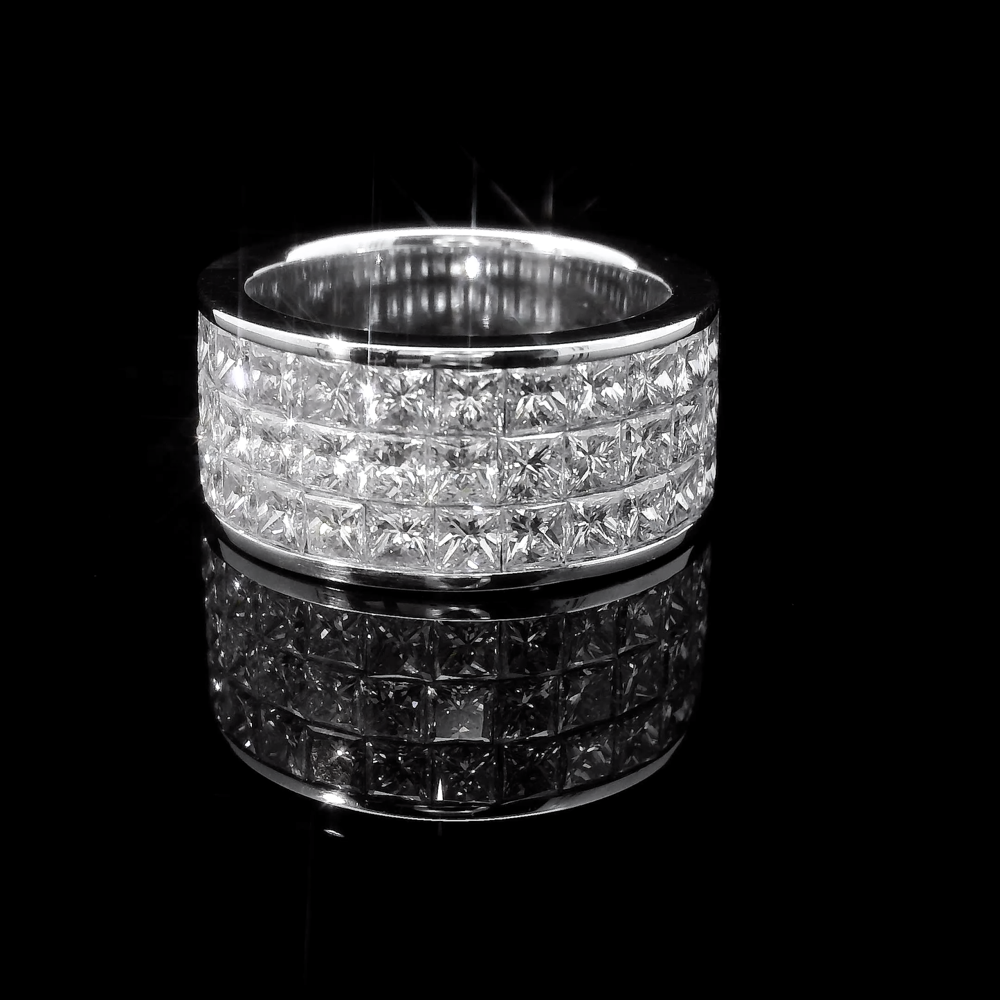 Diamonds Engagement Ring - 18kt White Gold
