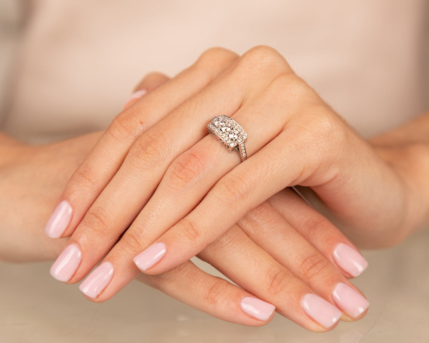 GIA Diamond Engagement Ring - 18kt White Gold