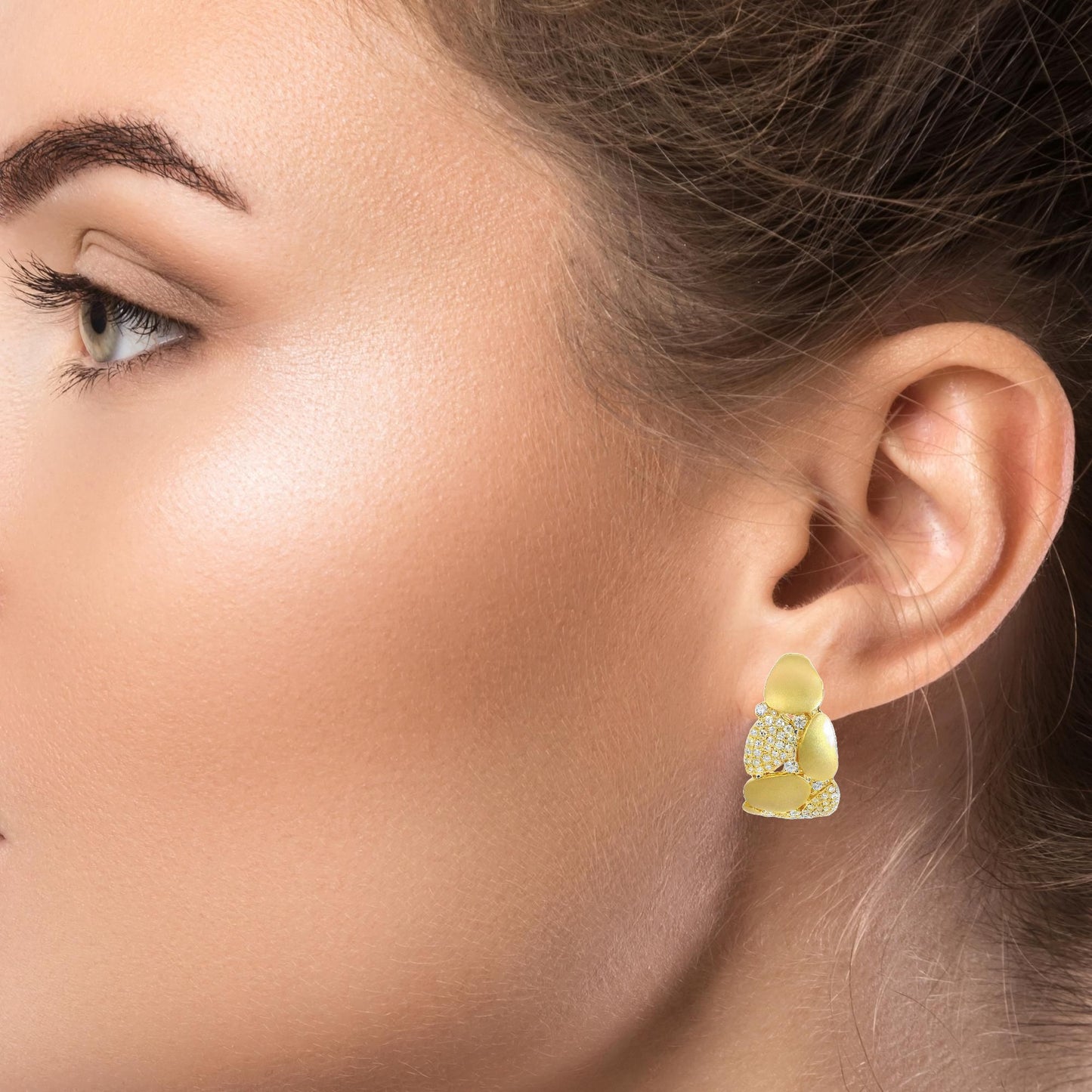 Elegant Gold and Diamond Earrings