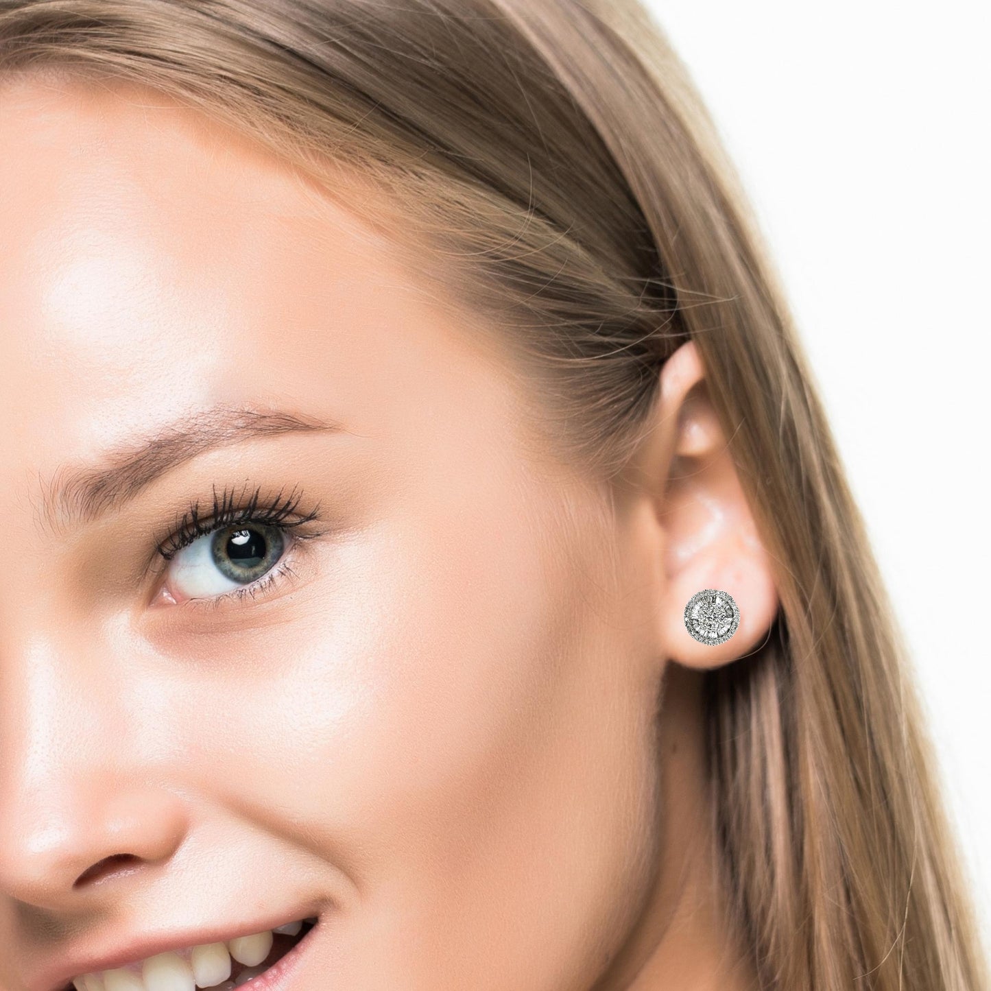 Natural Diamonds Stud Earrings - 18kt White Gold