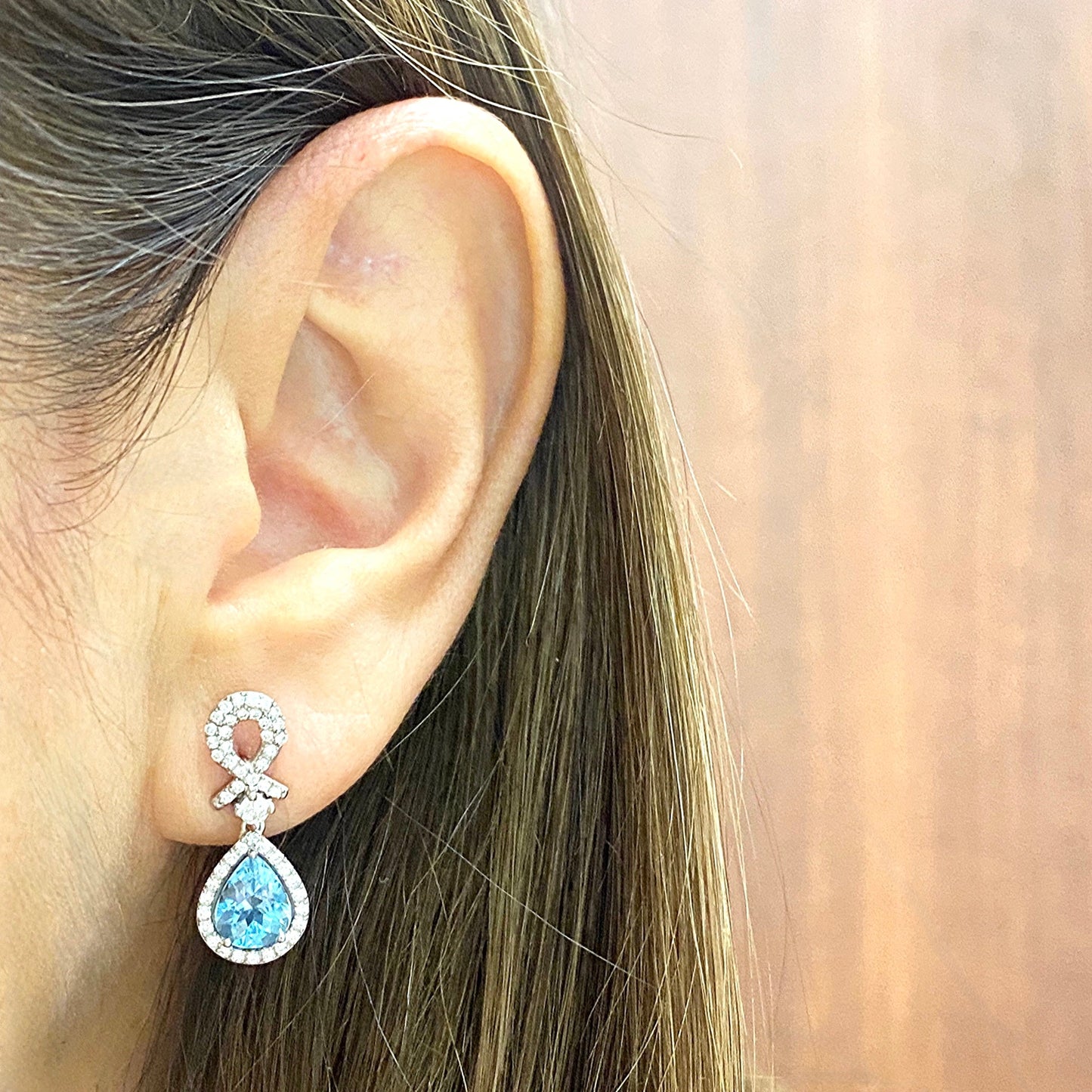 Aquamarine and Diamond - 18kt White Gold