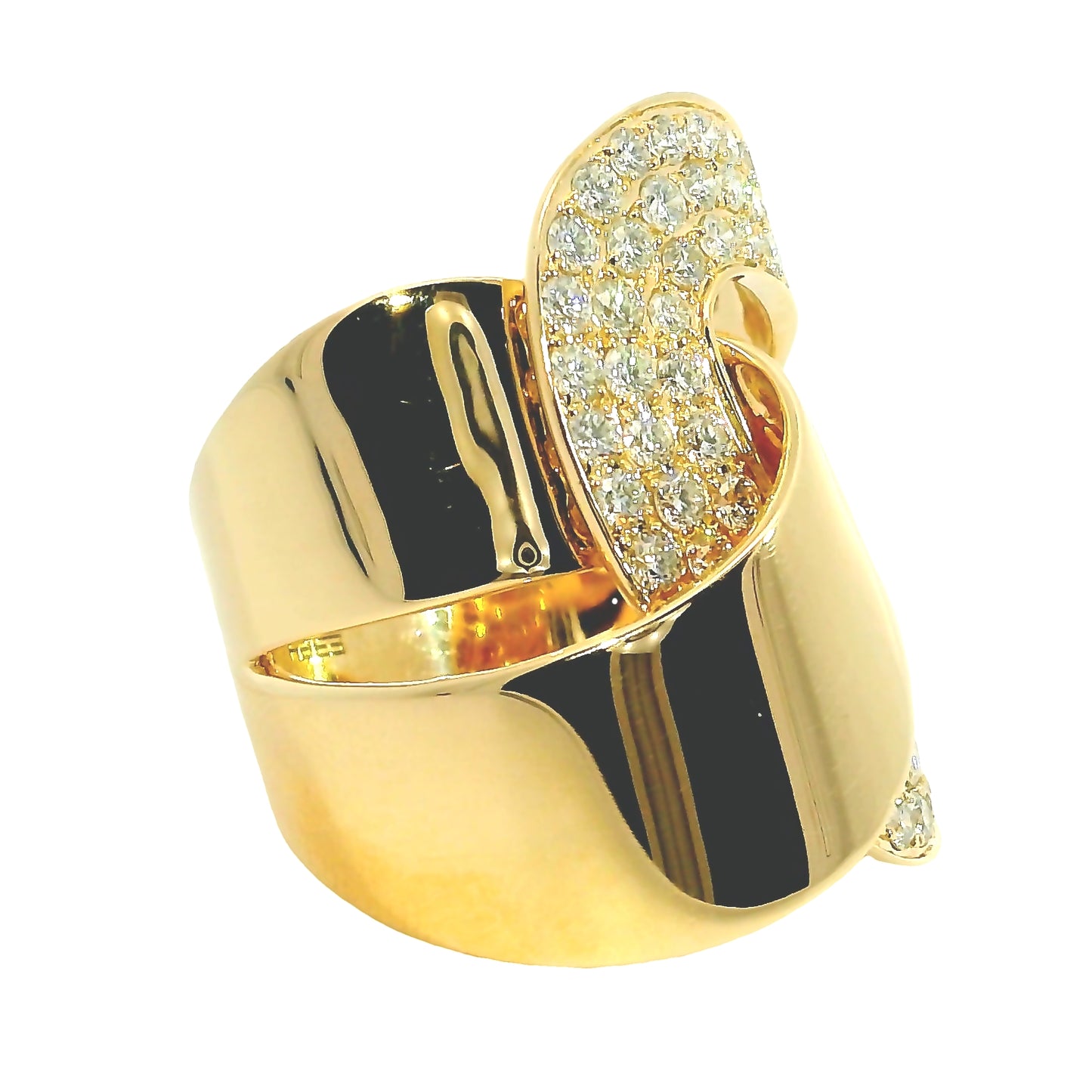 Elegant Gold and Diamond Ring