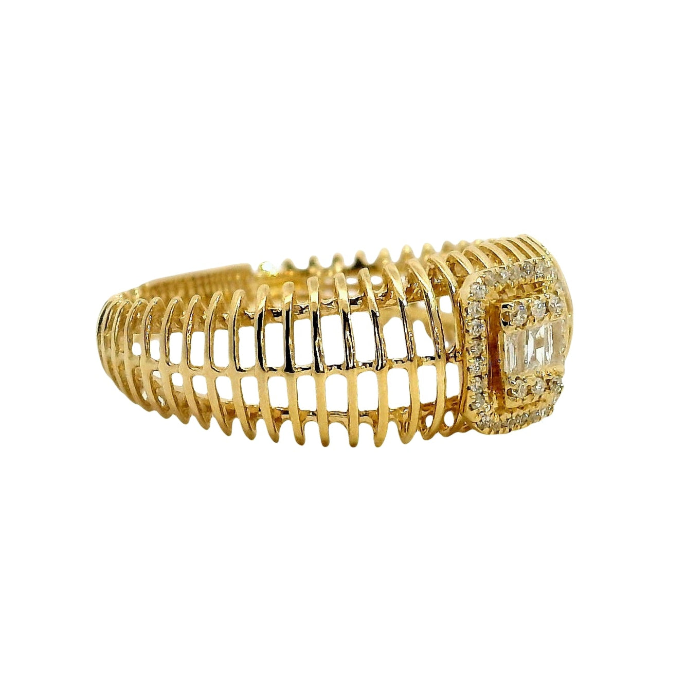 Natural Diamond Ring - 18kt Yellow Gold