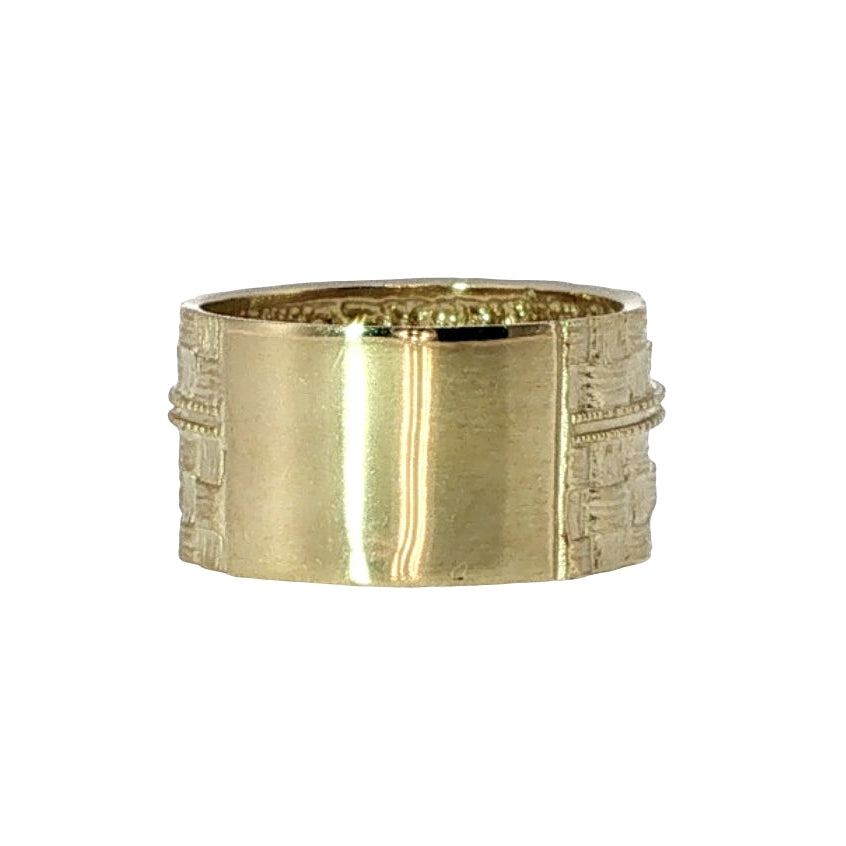Natural Diamonds Ring - 14kt Yellow Gold
