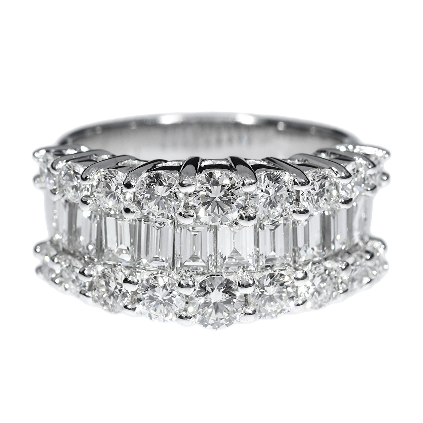 Natural Diamonds Engagement Ring - 18kt White Gold