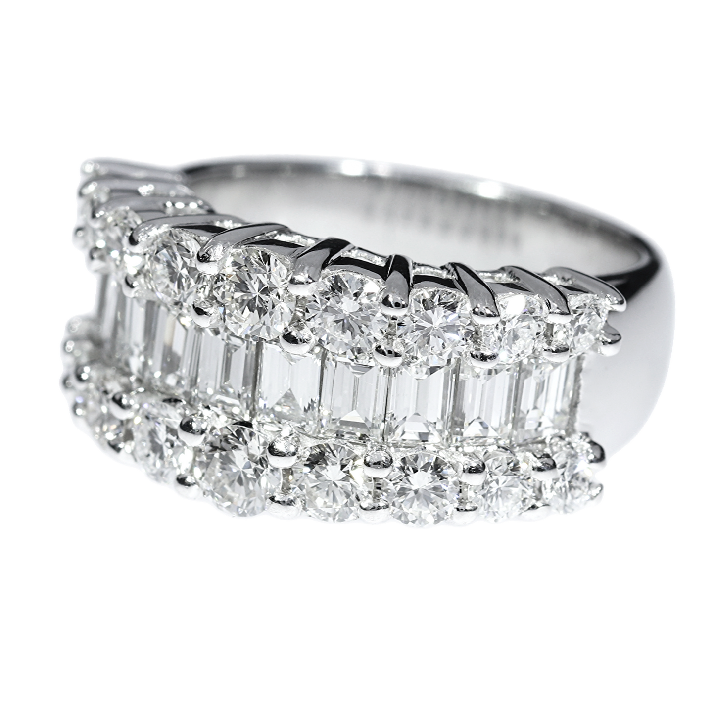 Natural Diamonds Engagement Ring - 18kt White Gold