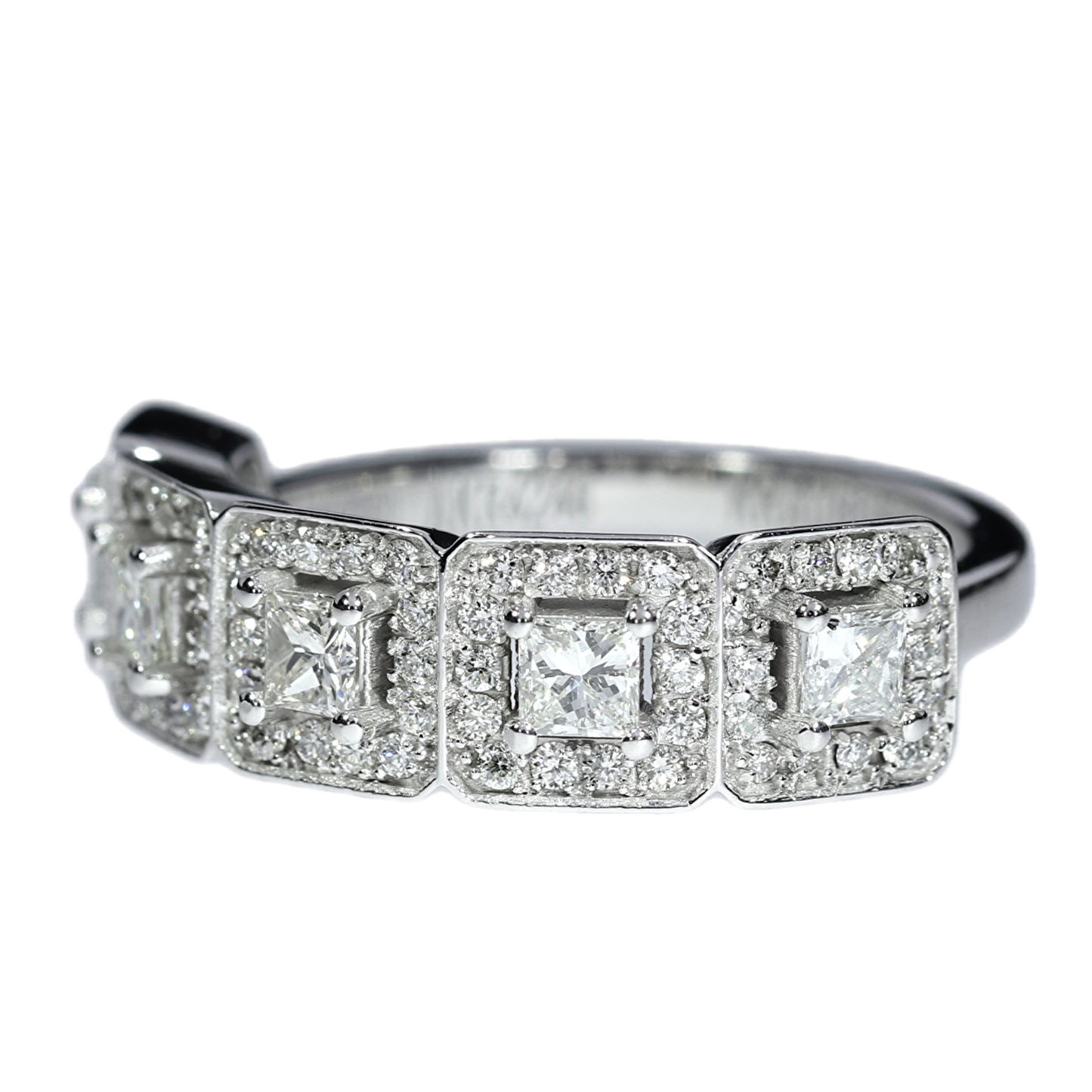 Diamond Engagement Ring - 18kt White Gold