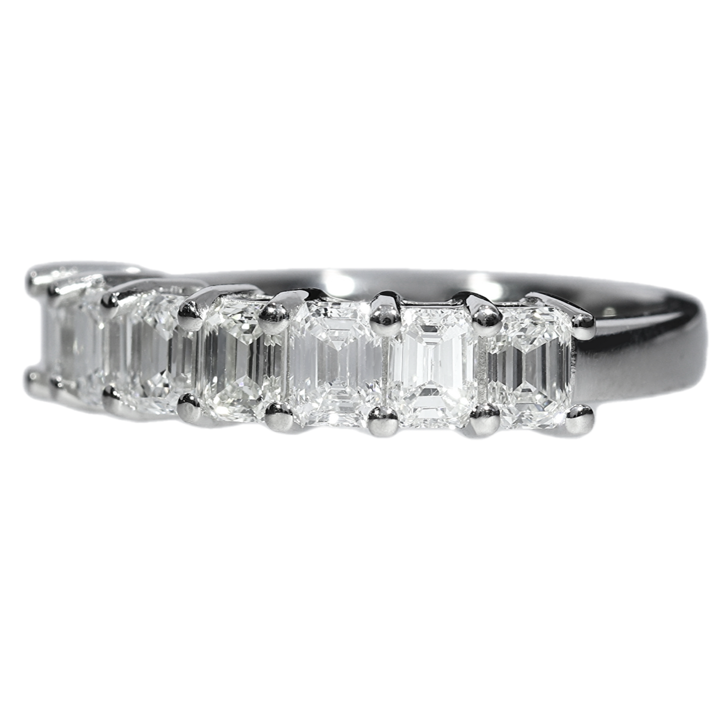 Elegant Emerald Diamond Ring - Platinum