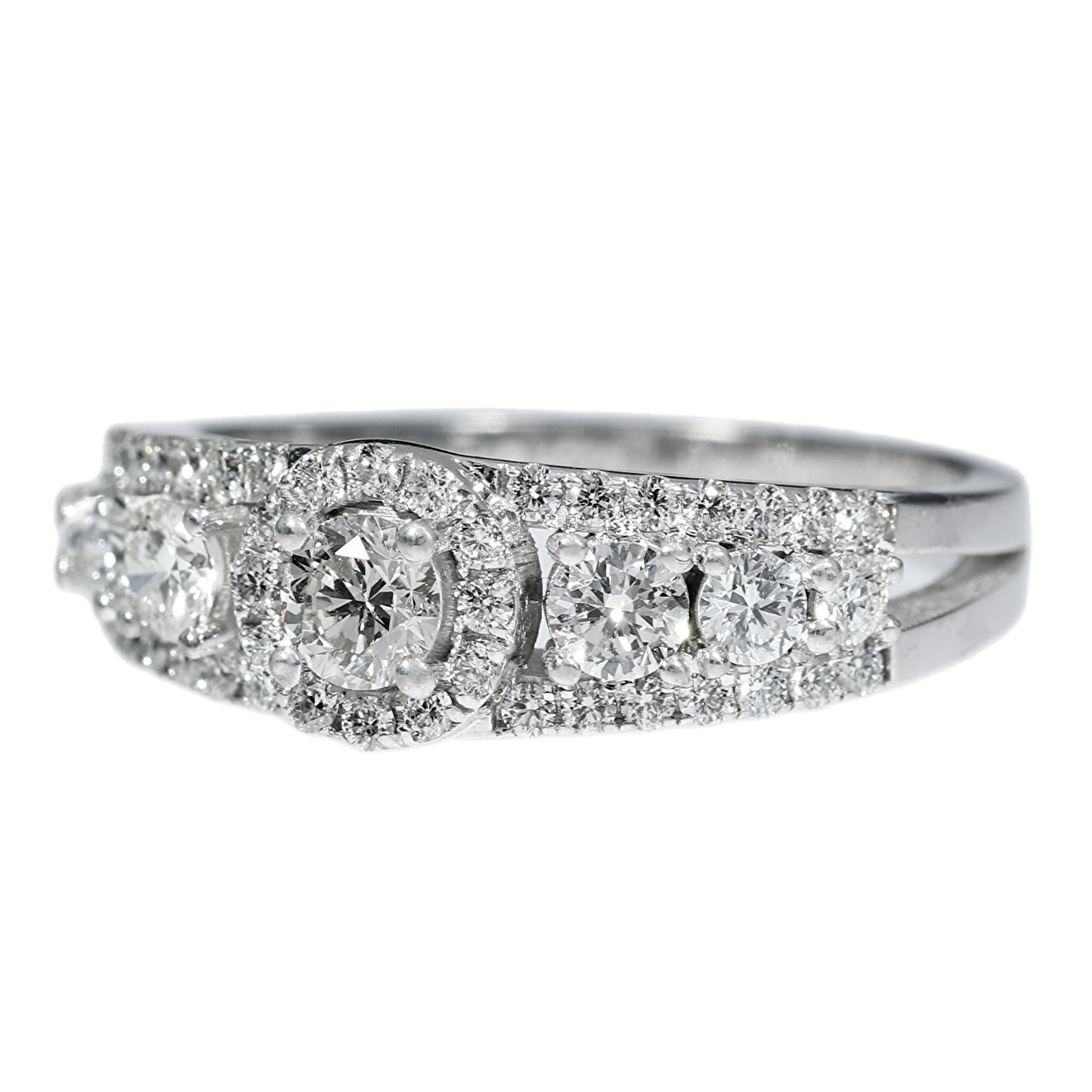 Diamond Engagement Ring - 18kt White Gold