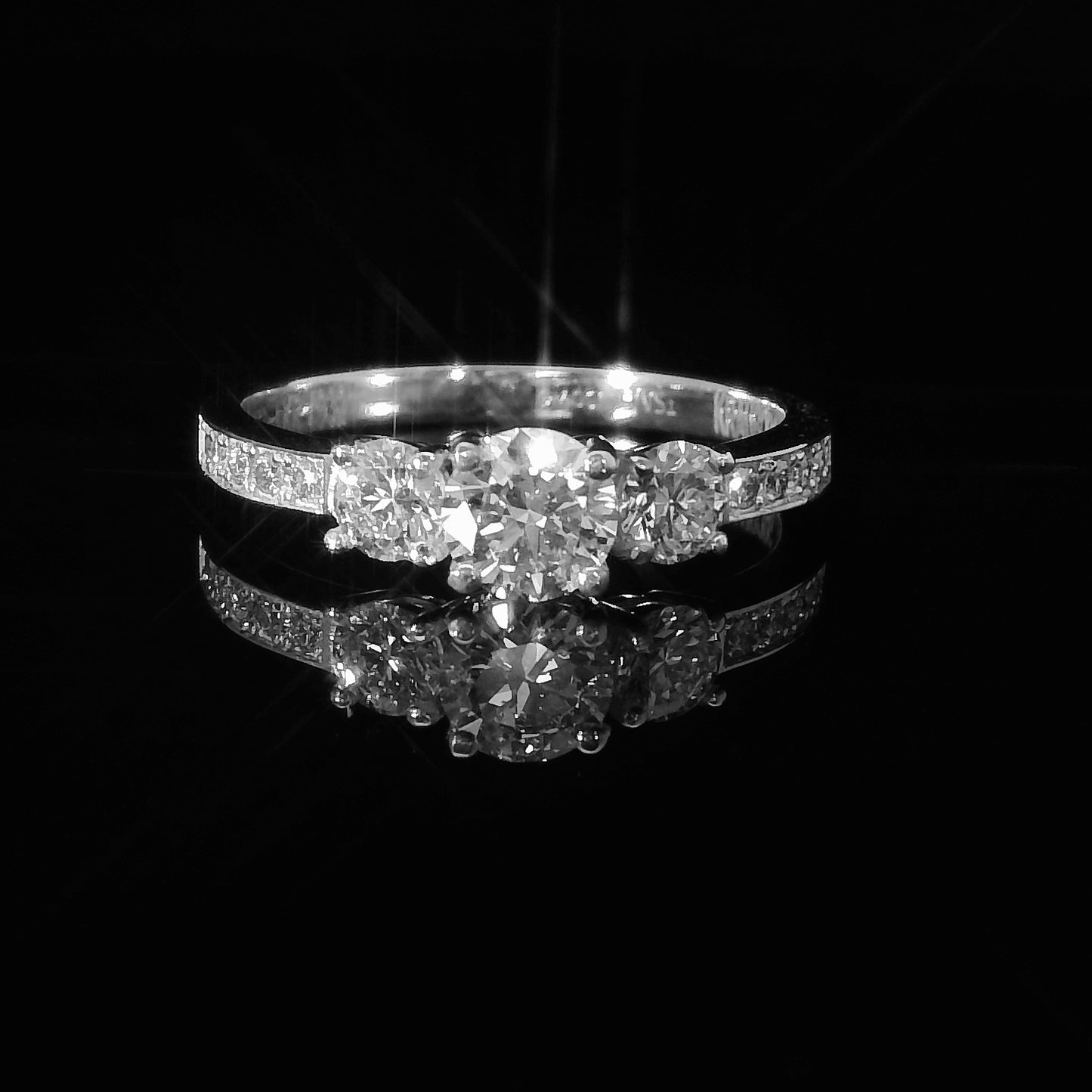GIA Diamond Engagement Ring - 18kt White Gold