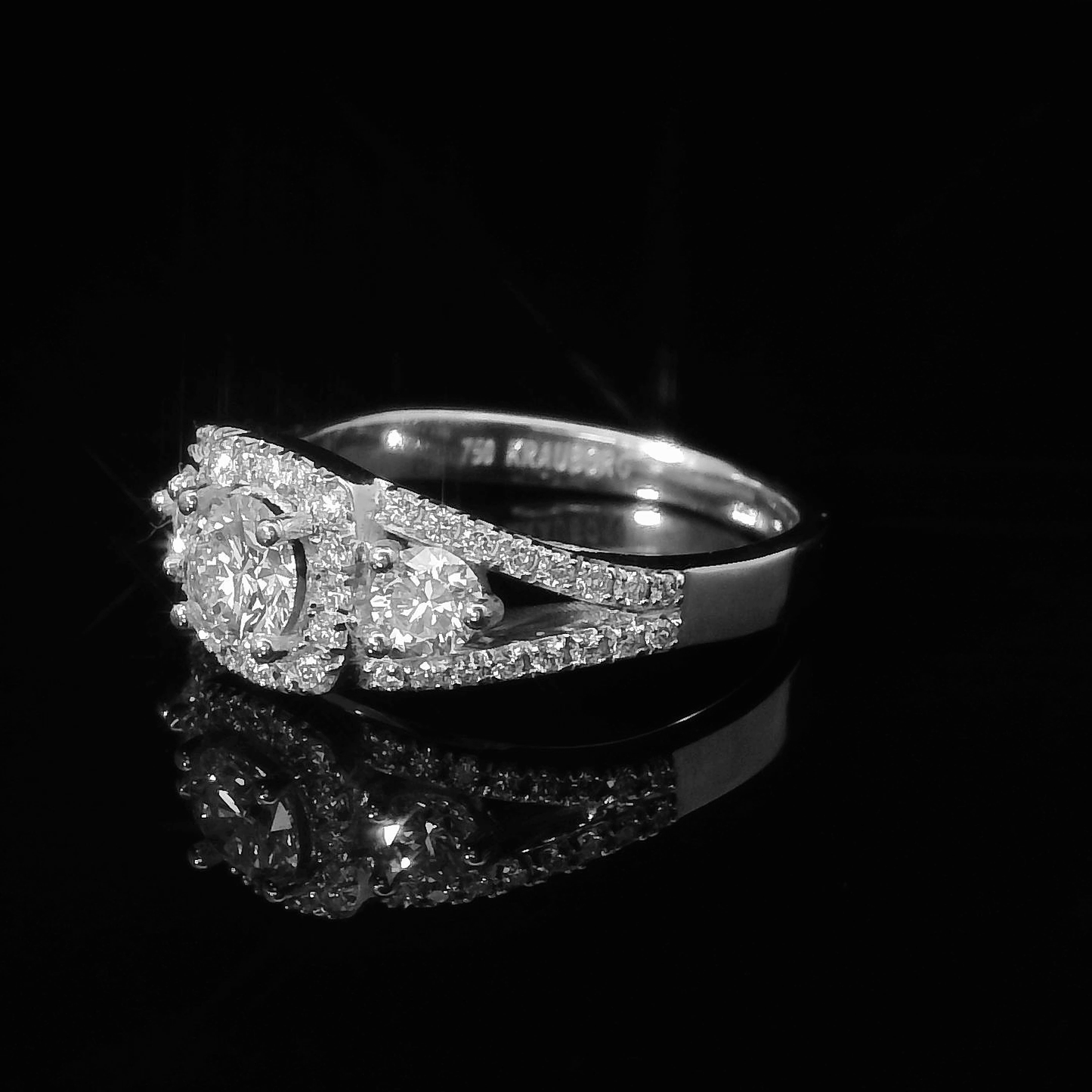 Natural GIA Diamond Engagement Ring - 18kt White Gold