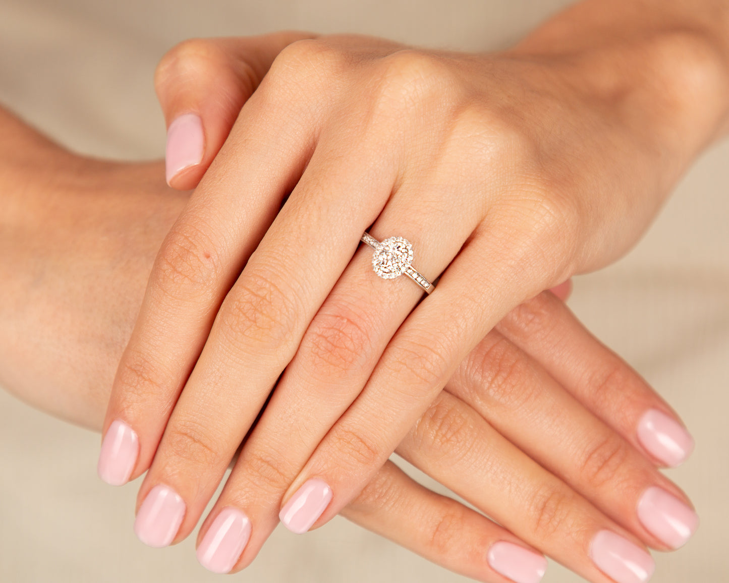 Diamond Engagement Ring - 18kt White Gold