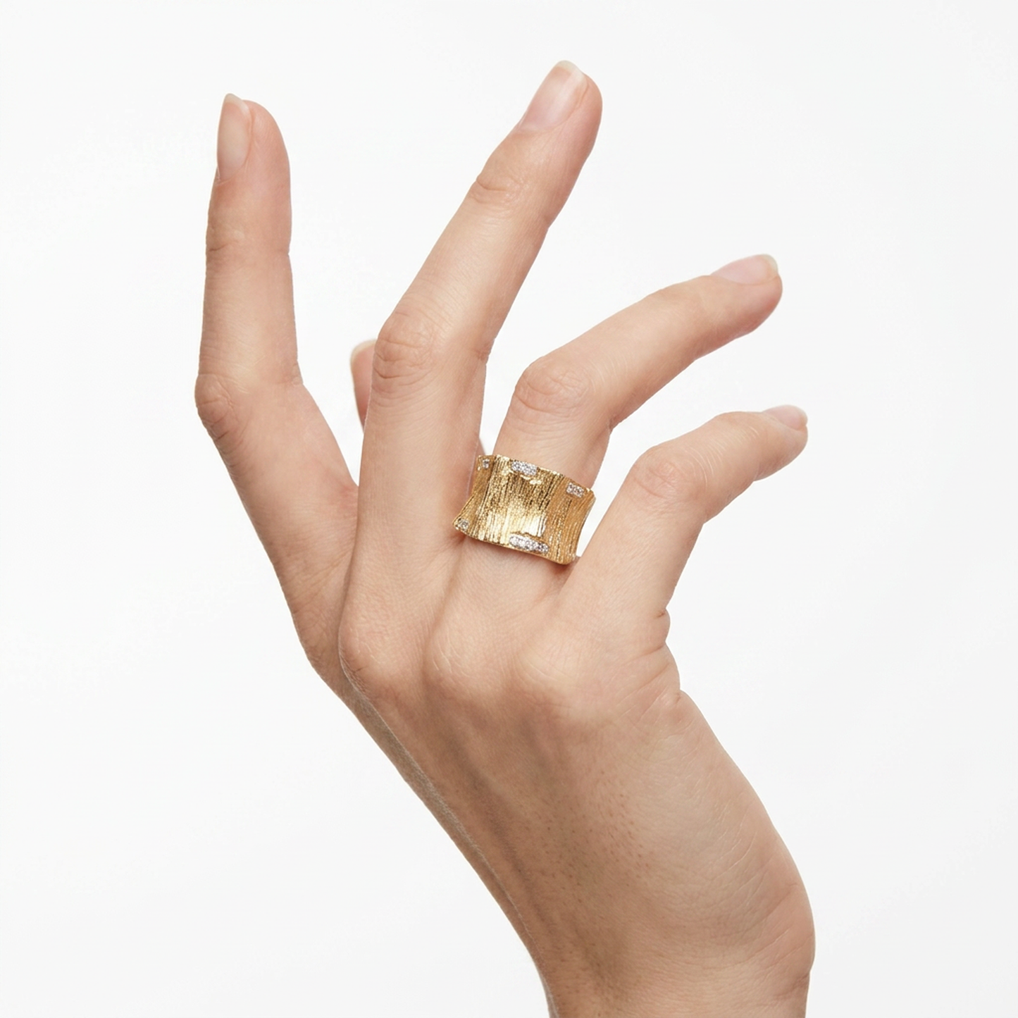 Natural Diamonds Ring - 14kt Yellow Gold