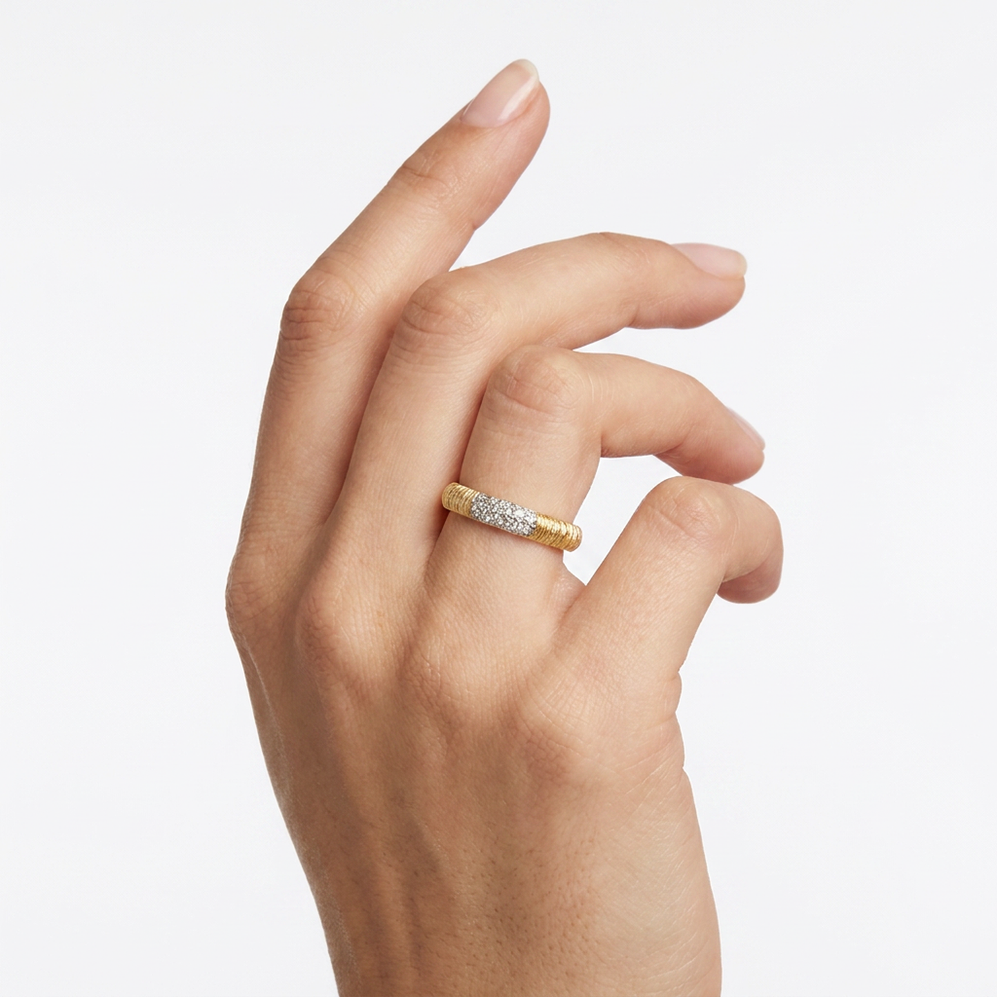 Natural Diamonds Ring - 14kt Yellow Gold