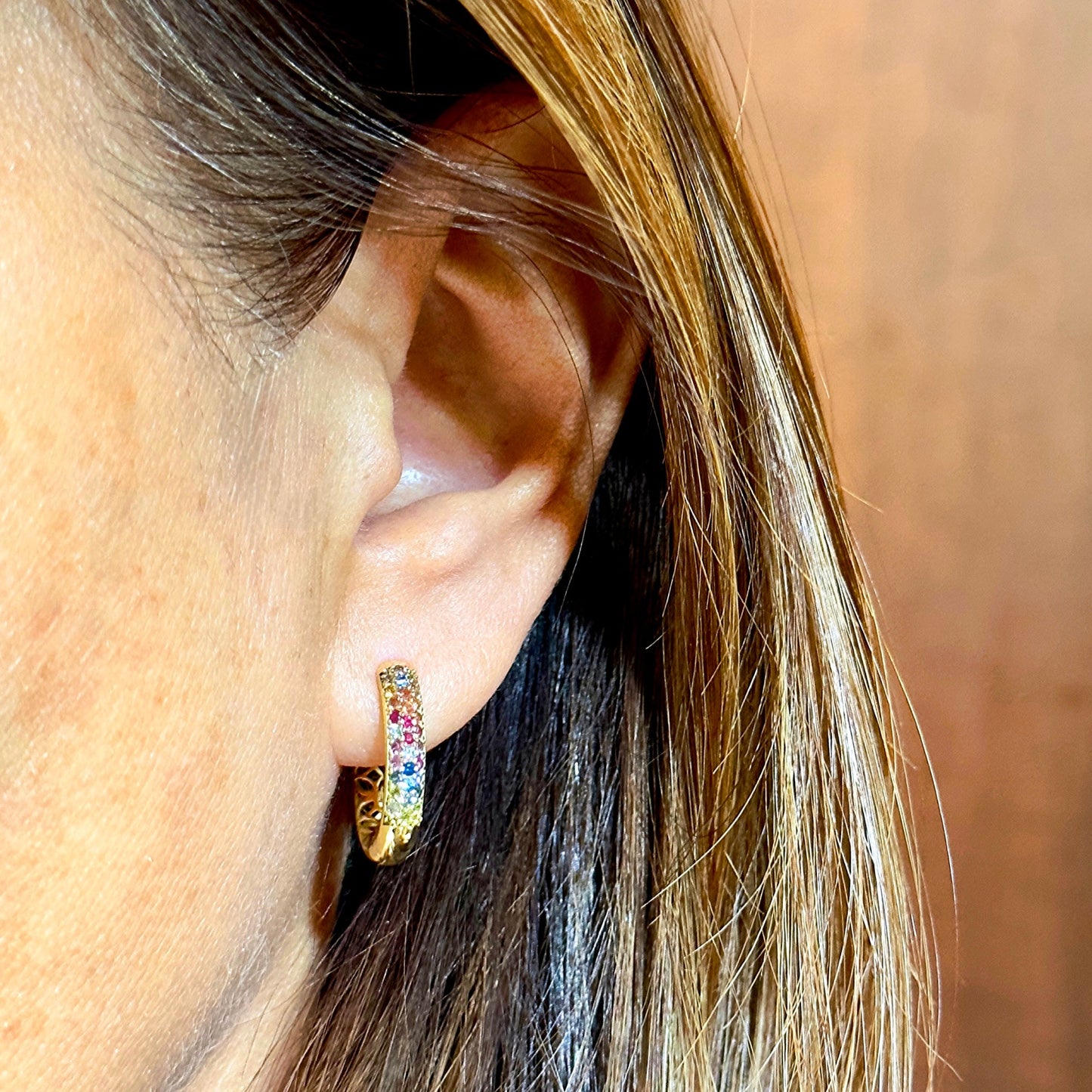Rainbow sapphire and Diamond Earrings - 18kt Yellow Gold