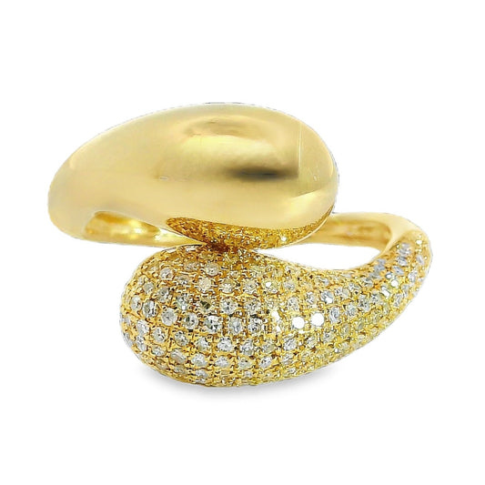 Natural Diamonds Ring - 14kt Yellow Gold