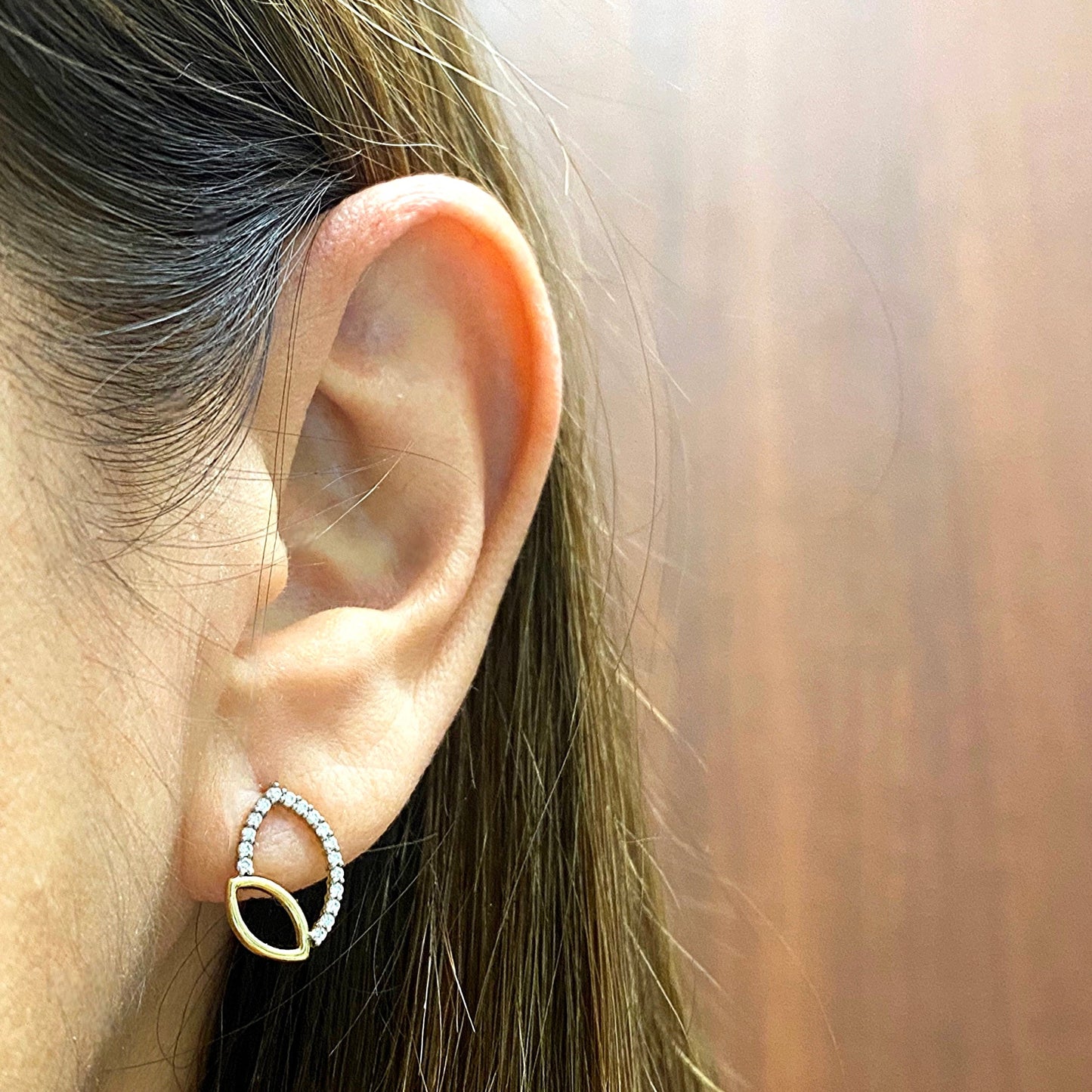 Diamond Earrings - 18kt Yellow Gold