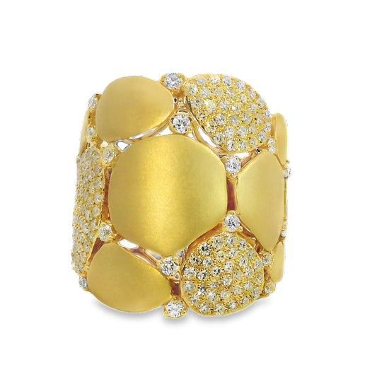 Natural Diamonds Ring - 14kt Yellow Gold