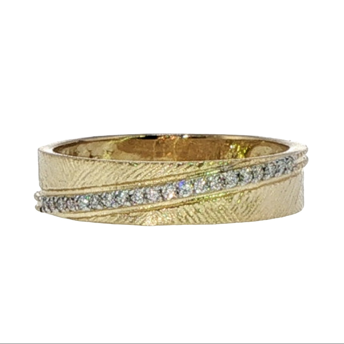 Natural Diamonds Ring - 14kt Yellow Gold