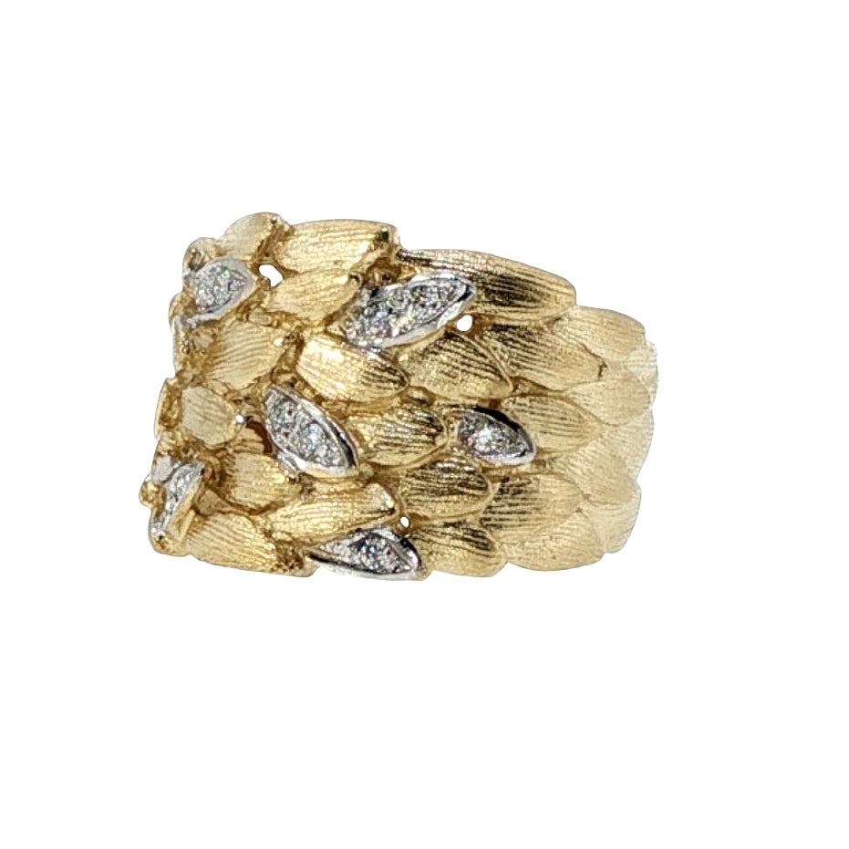 Natural Diamonds Ring - 14kt Yellow Gold