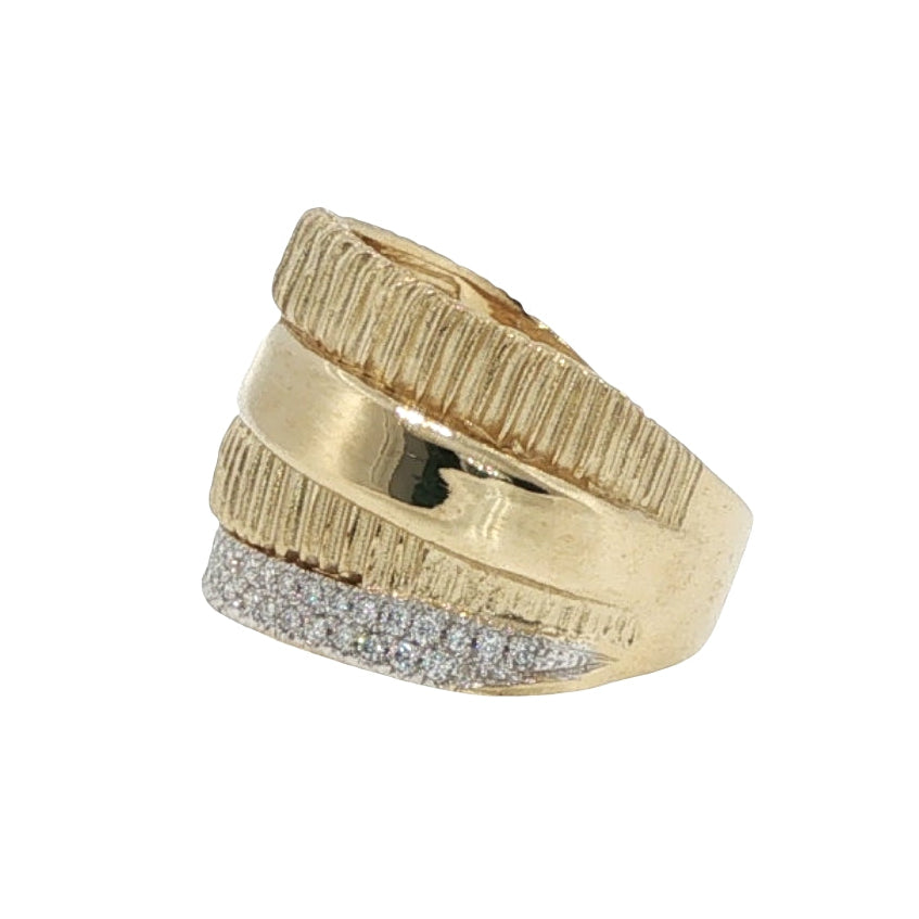 Natural Diamonds Ring - 14kt Yellow Gold