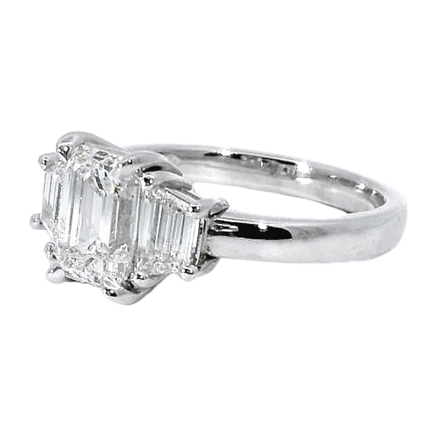 Emerald & Trapezoide GIA Diamond Ring - Platinum