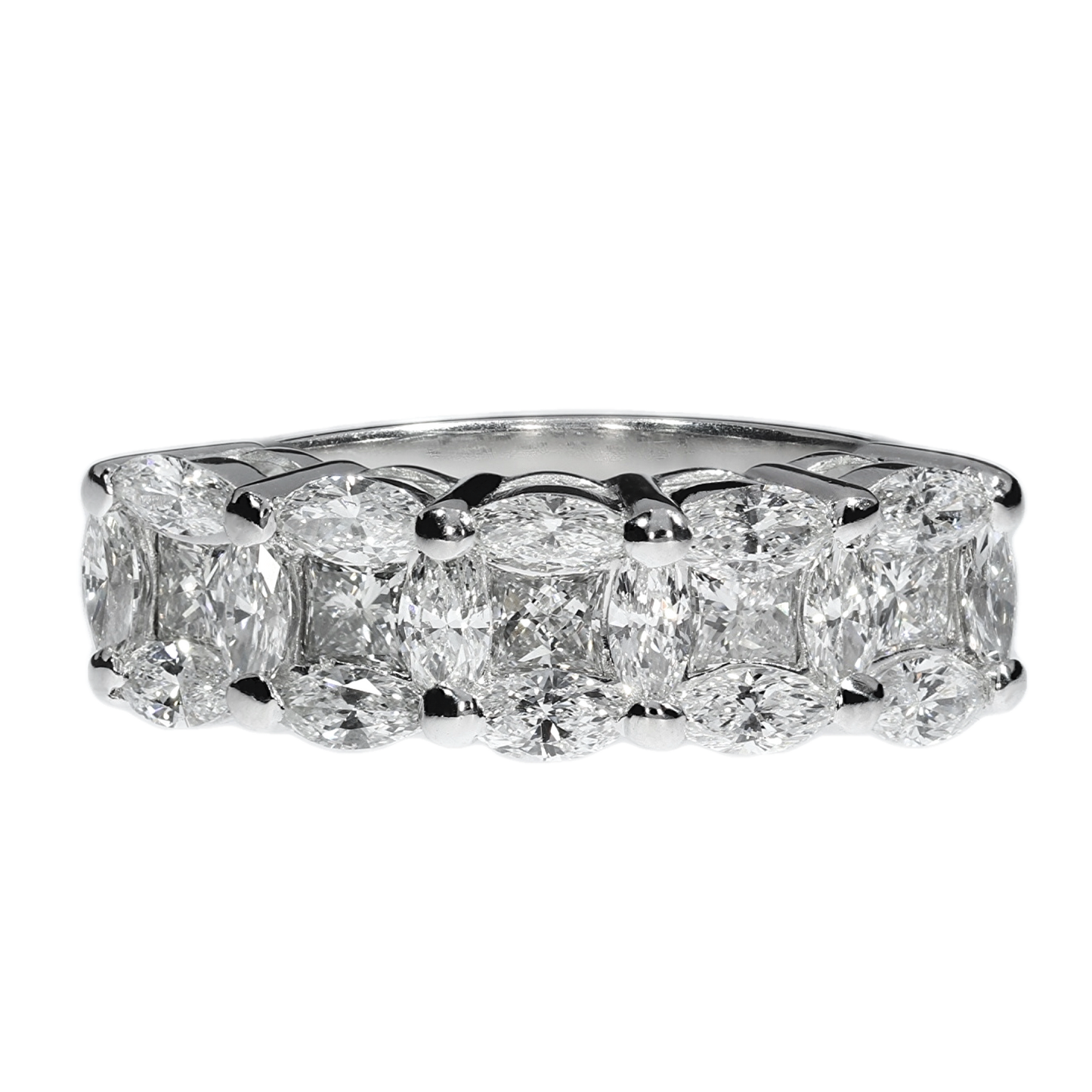 Natural Diamonds Engagement Ring - 18kt White Gold