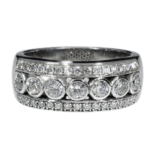 Diamond Engagement Ring - 18kt White Gold